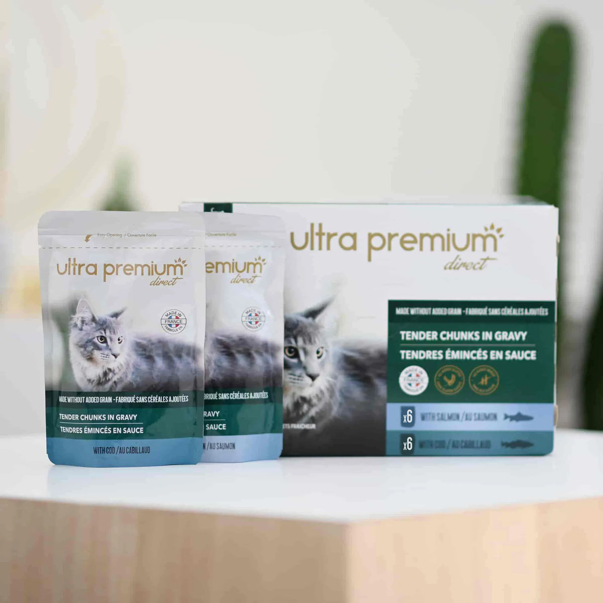 Ultra Premium Direct Sachets Fraîcheur pour Chat Sans Céréales 85G - Tendres Emincés en Sauce Saumon / Cabillaud