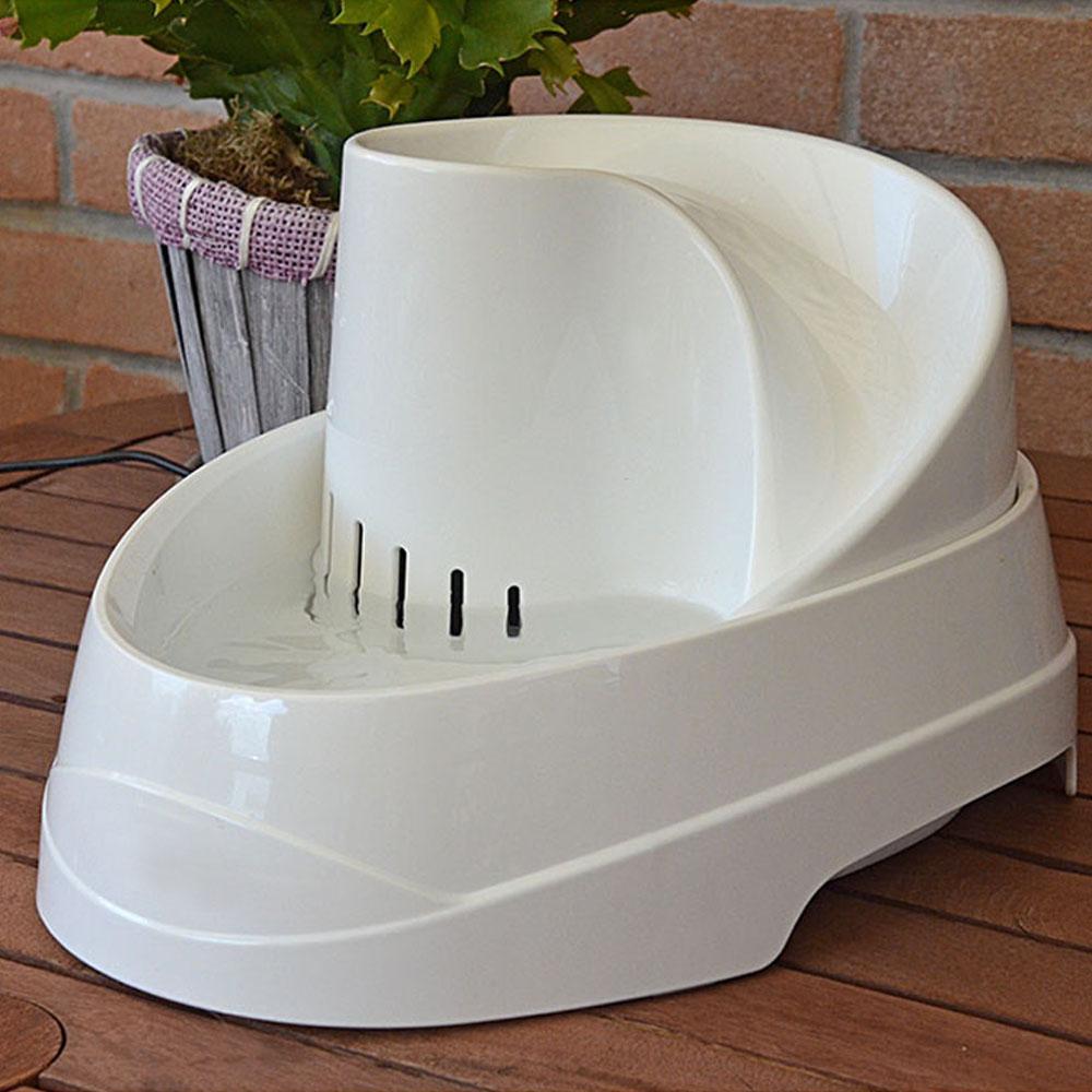 VEGA ASSAINISSÉ Fontaine pour chat et petit chien 2L